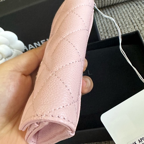NEW CHANEL 24K Light Pink Caviar GHW Quilted Classic Snap Card Holder w/ receipt - Picture 8 of 14